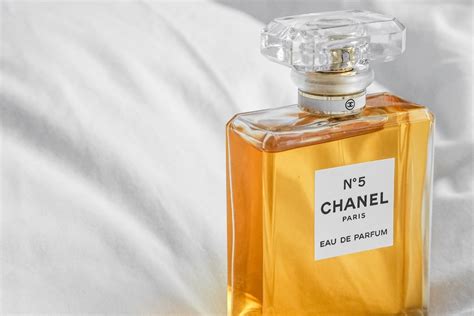 chanel no 5 powder review|Chanel No 5 Review (2024): World’s Most Famous Perfume .